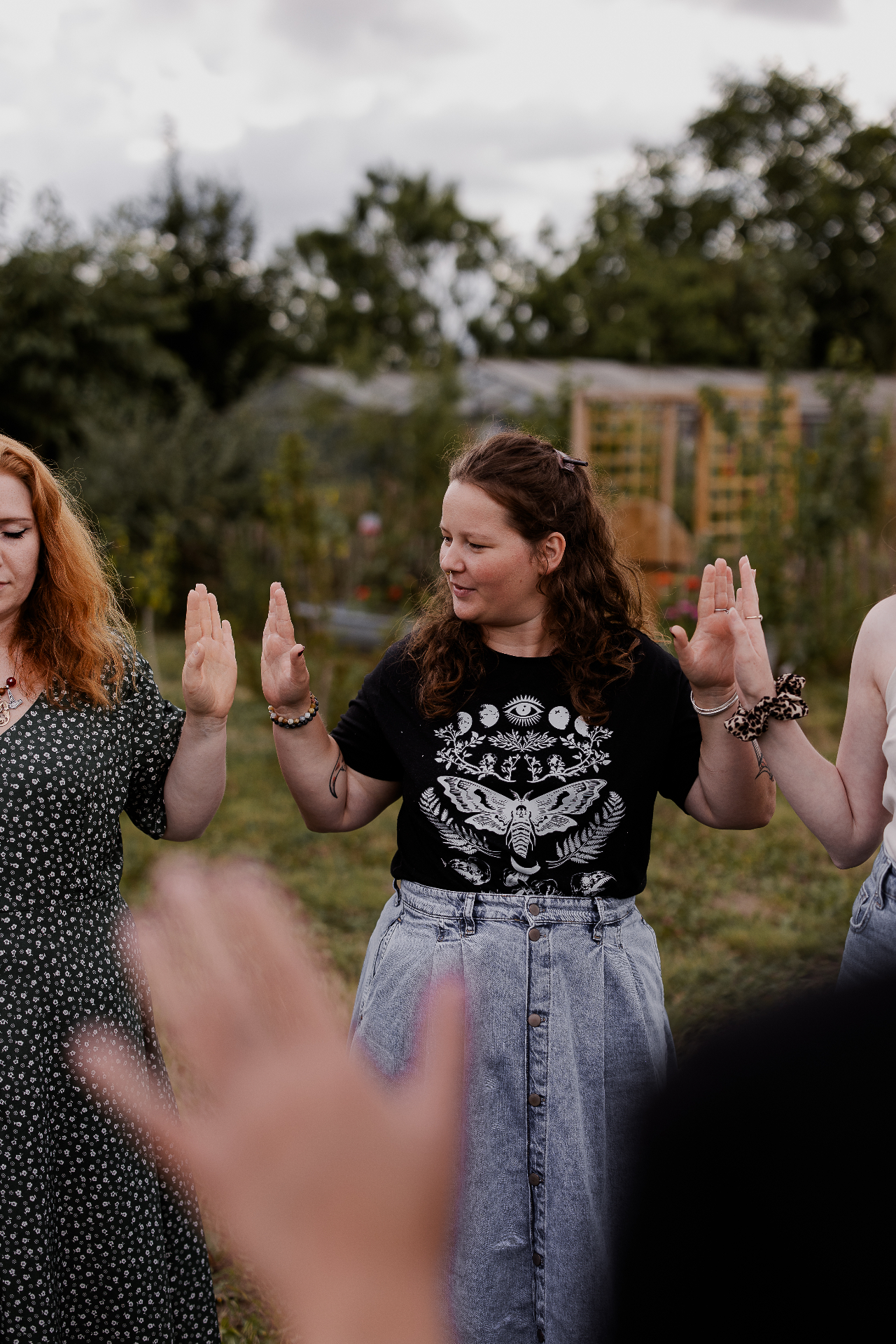 Cercle de femmes au jardin